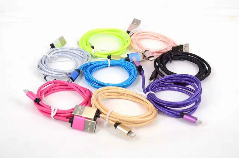 鋁合金蘋(píng)果數(shù)據(jù)線 鋁合金蘋(píng)果數(shù)據(jù)線